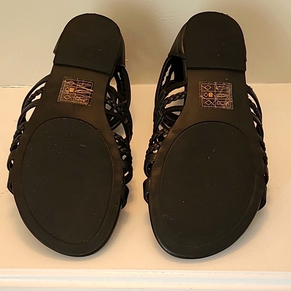 A MTL 1980 Black Gladiator Ankle Strap Sandals Size 8W - Picture 2 of 2